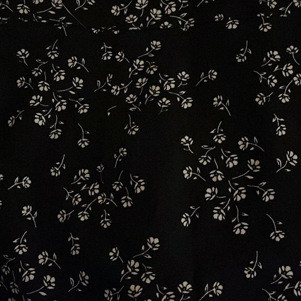 New without tags, button front short skirt! - Picture 2 of 7